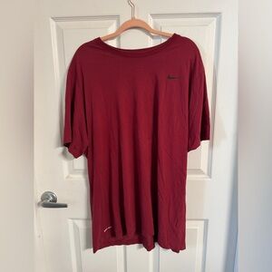 Nike Men's Burgundy Short Sleeve Tee